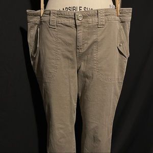 Torrid khaki cropped pants. Size 16. Like new.
